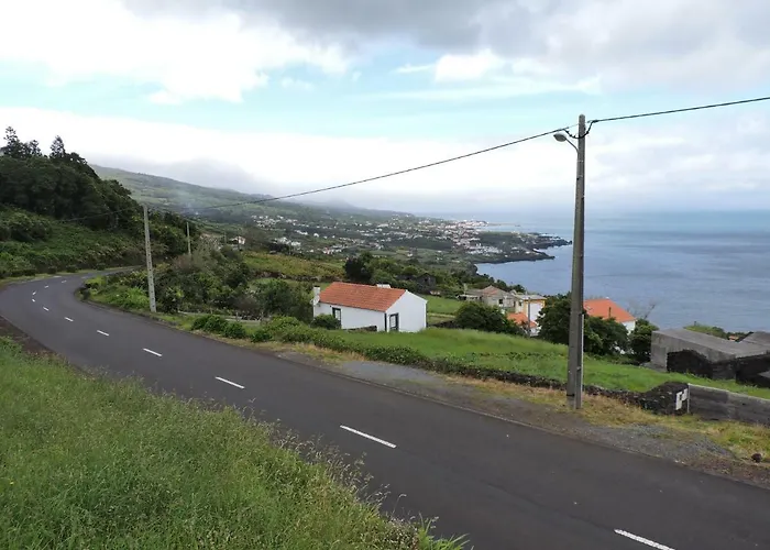 Ninho Do Milhafre * São Roque do Pico